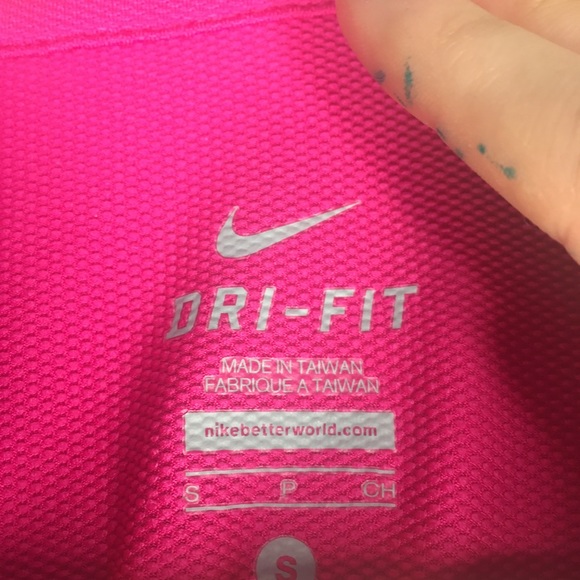 Nike shirt - Picture 2 of 3